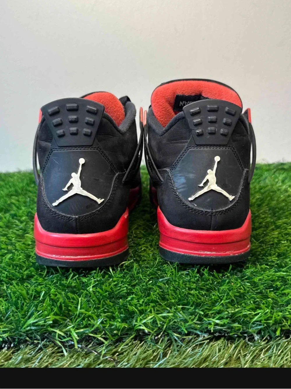 Nike Air Jordan 4 IV Retro Red Thunder Black Men’s Size 9 Sneakers Shoes